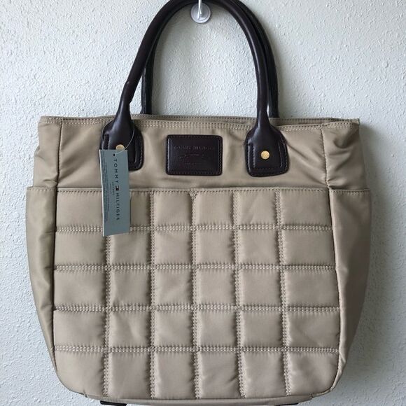 NWT Tommy Hilfiger Tan Quilted Medium Shoulder Bag - Picture 1 of 8